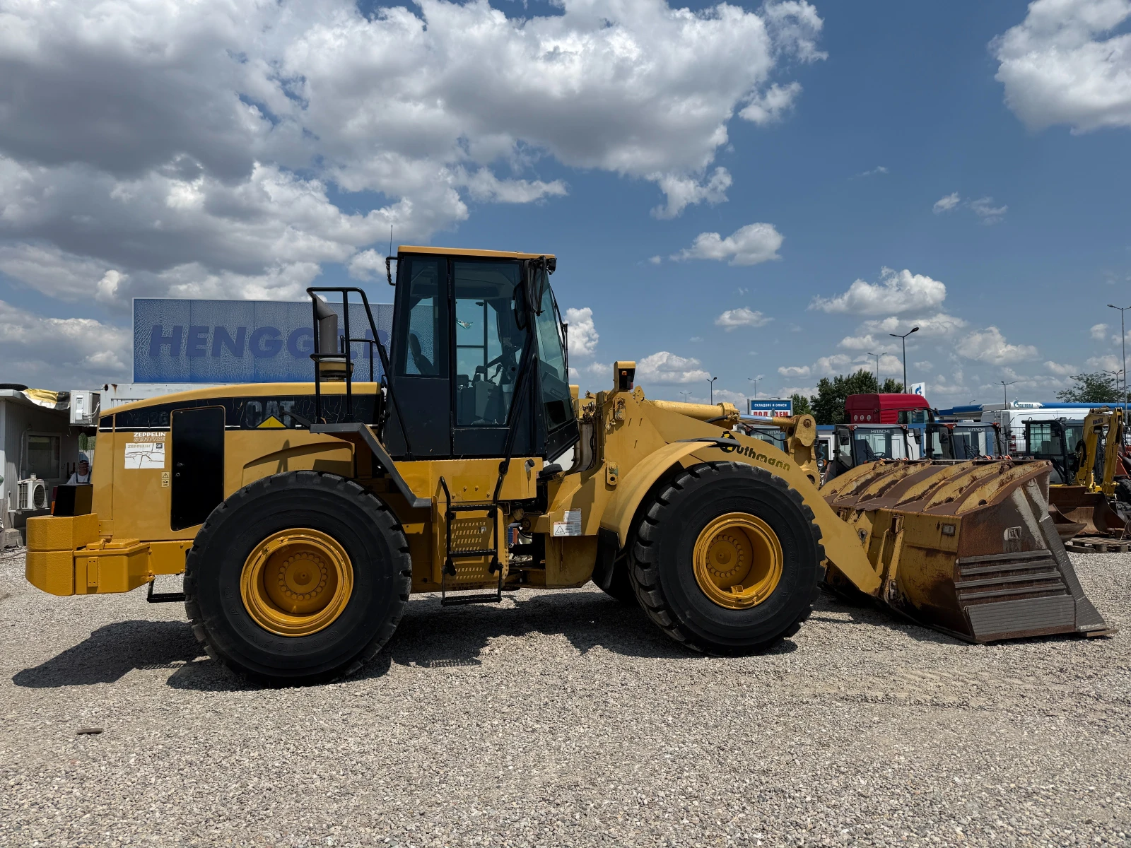 Челен товарач Caterpillar 962 G, снимка 3 - Индустриална техника - 55176439