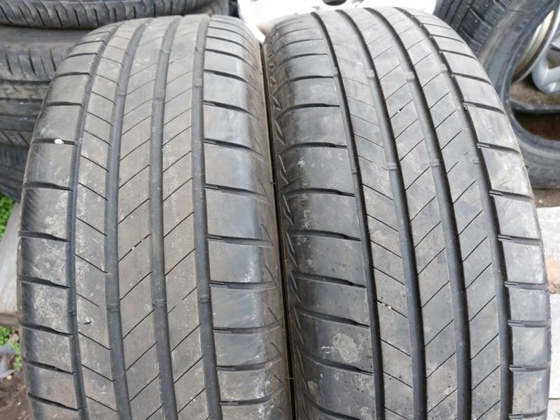 Гуми Летни 205/60R16, снимка 1 - Гуми и джанти - 36273699