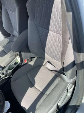 Toyota Corolla 1.8 hibryd, снимка 10