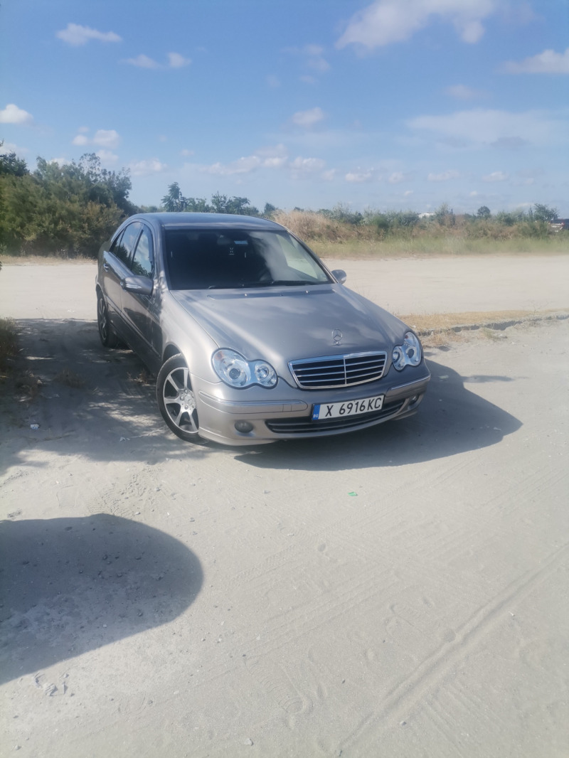 Mercedes-Benz C 200, снимка 4 - Автомобили и джипове - 46397156