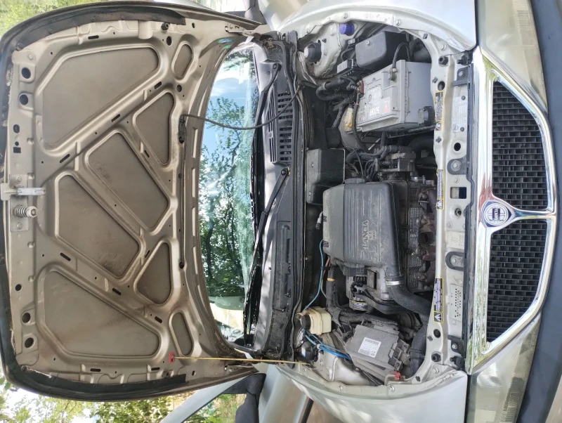 Lancia Ypsilon, снимка 9 - Автомобили и джипове - 52378556