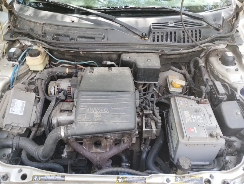 Lancia Ypsilon, снимка 10 - Автомобили и джипове - 52378556