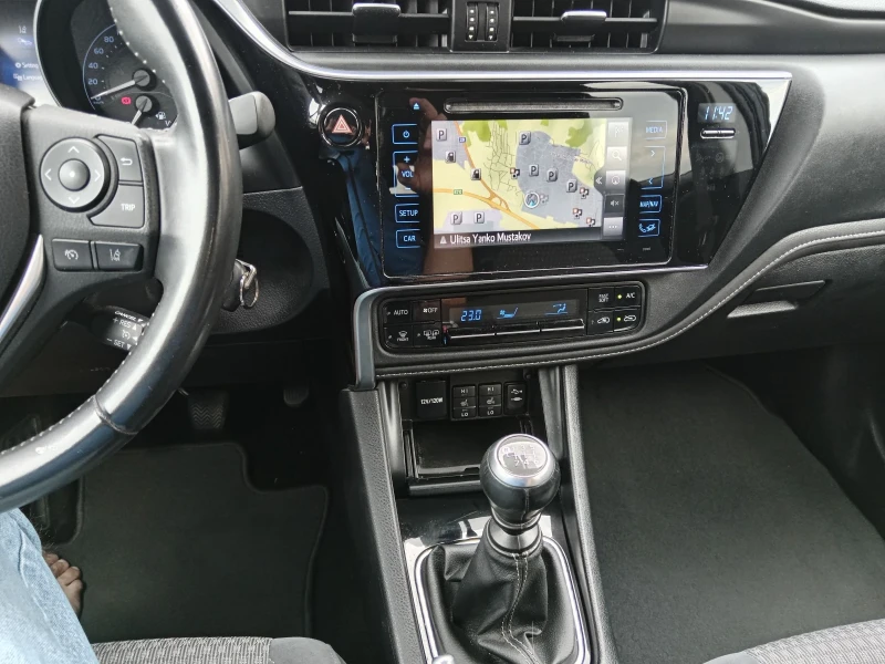 Toyota Auris 1.2i-116к.с., снимка 12 - Автомобили и джипове - 51746004