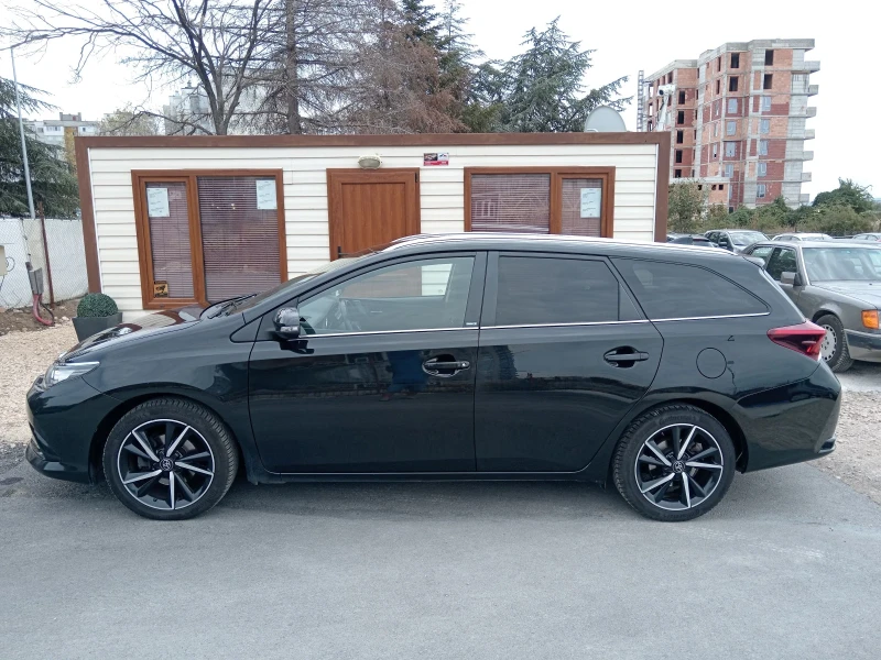 Toyota Auris 1.2i-116к.с., снимка 5 - Автомобили и джипове - 51746004