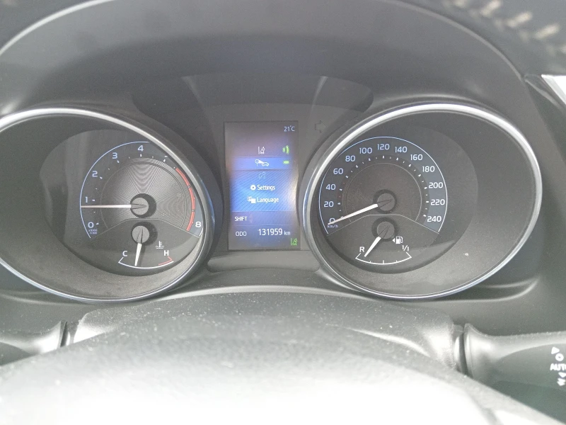 Toyota Auris 1.2i-116к.с., снимка 13 - Автомобили и джипове - 51746004
