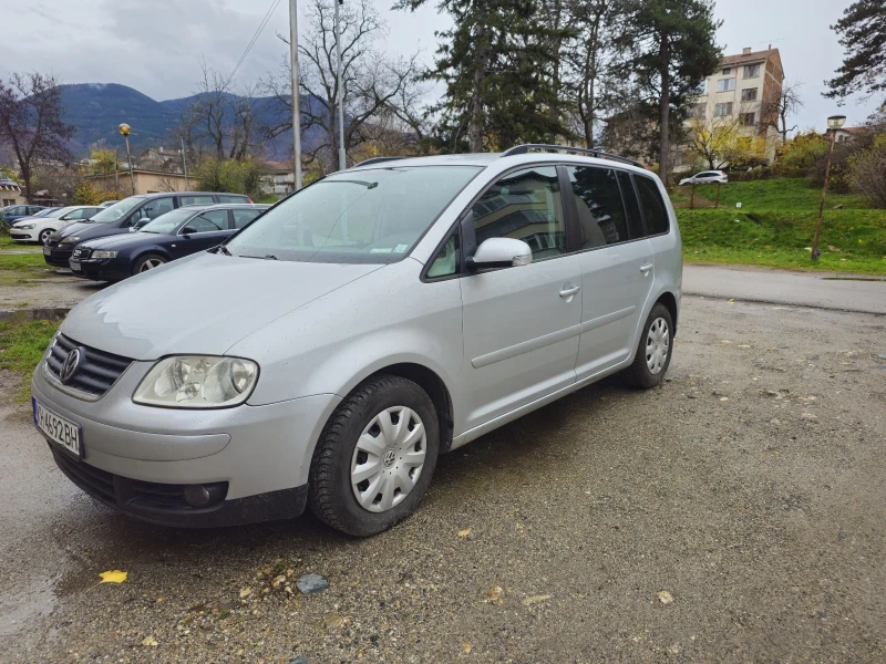 VW Touran 1.6 газ, снимка 2 - Автомобили и джипове - 52466976