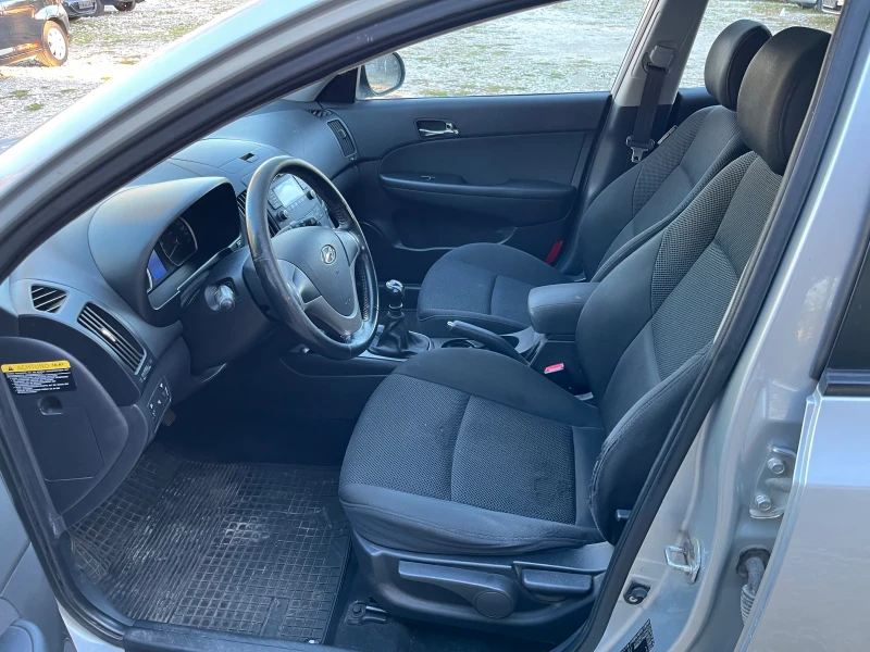 Hyundai I30 1.6CRDI, снимка 7 - Автомобили и джипове - 53155708