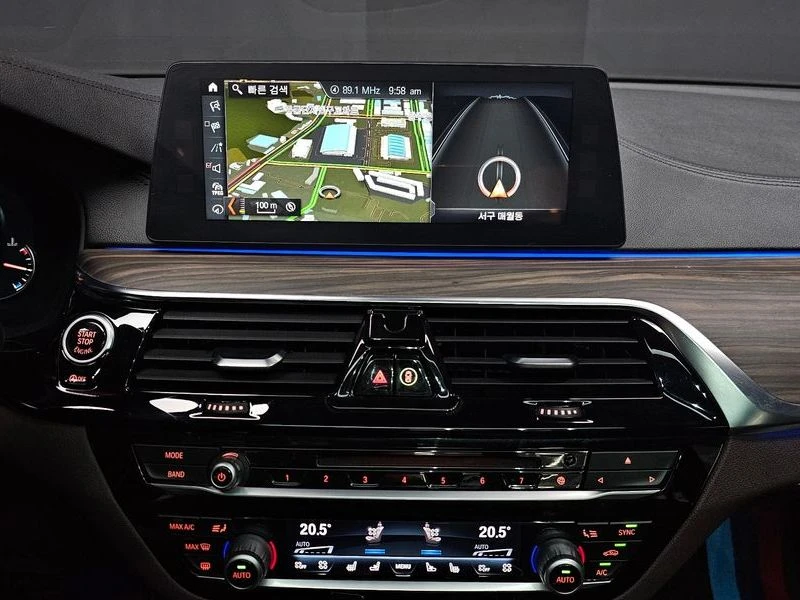 BMW 530 530I M Sports Plus, снимка 12 - Автомобили и джипове - 55505435