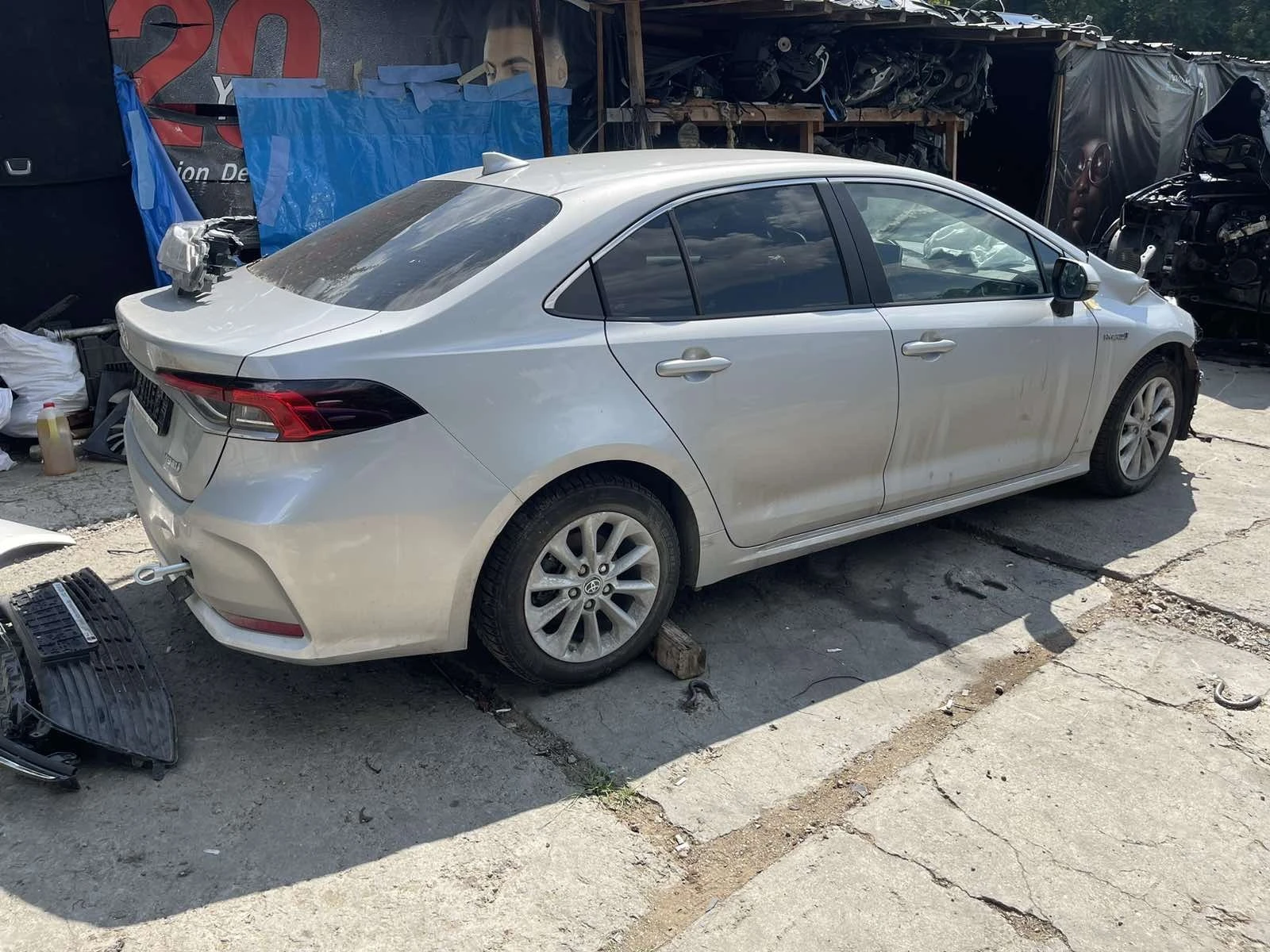 Toyota Corolla 1.8 hibryd, снимка 1