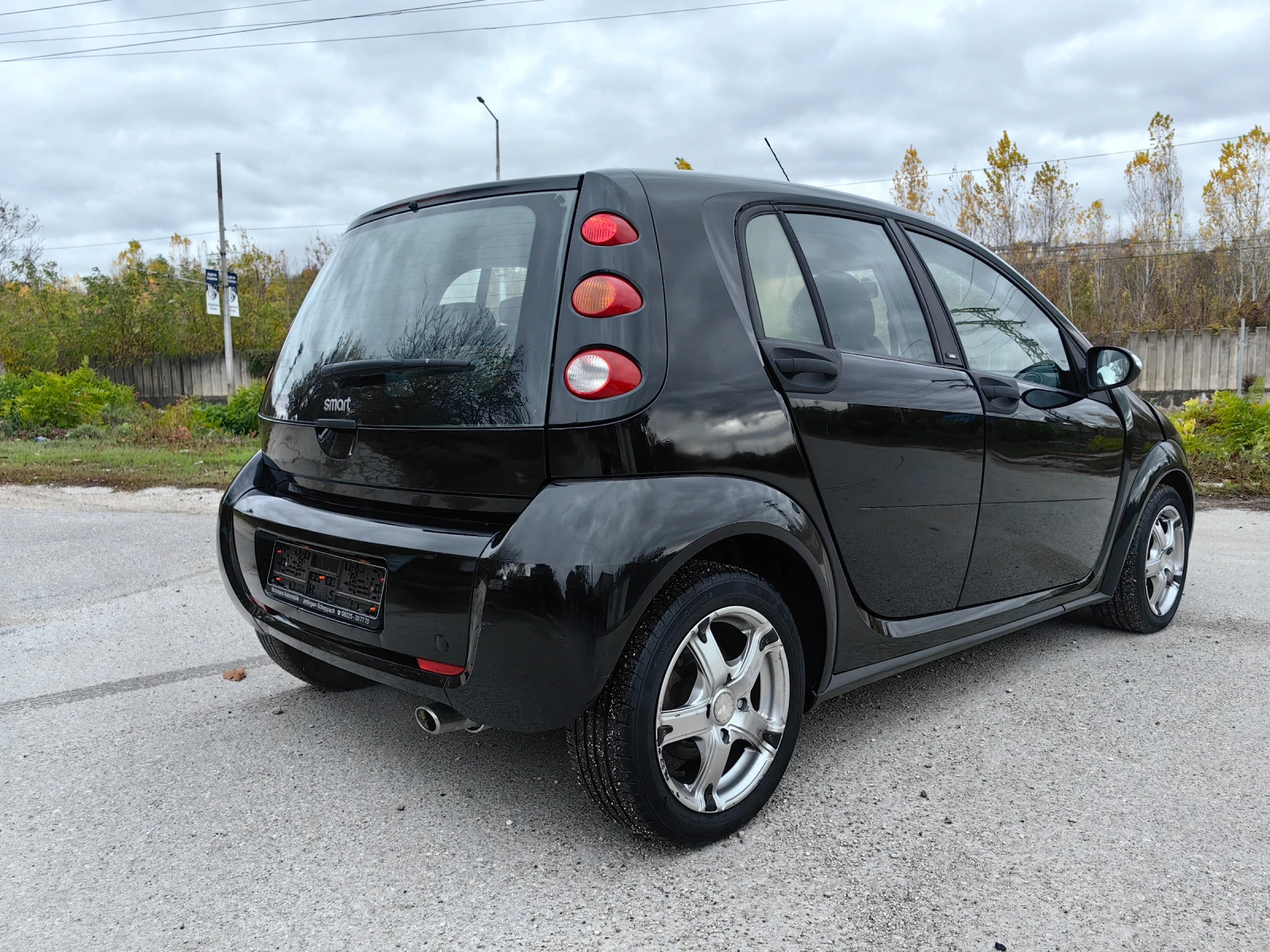 Smart Forfour 1.1 бензин 75 к.с , ЕВРО 4 , 5 врати , климатик - изображение 6