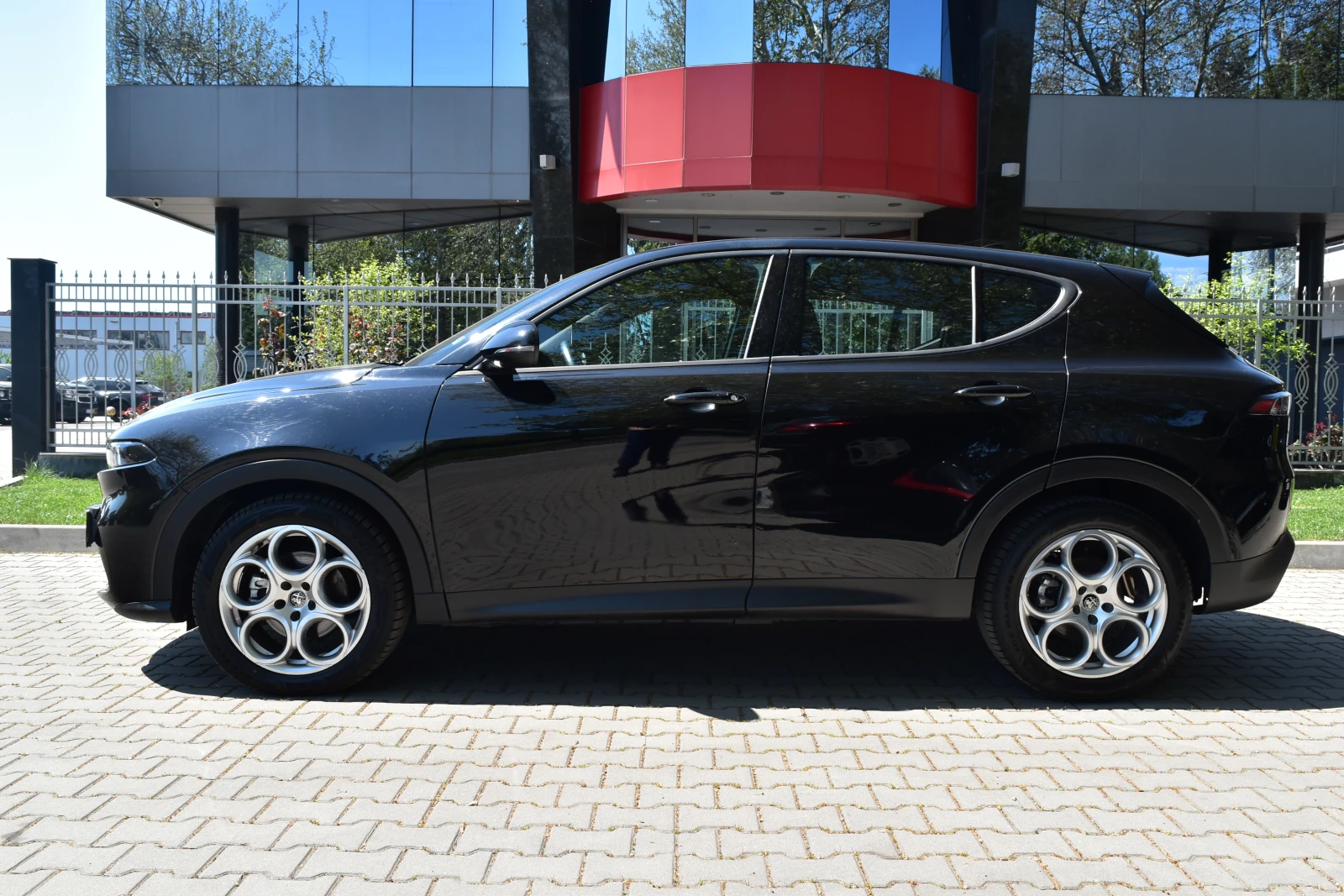 Alfa Romeo Tonale 1.5 hybrid Speciale 160cv - изображение 3