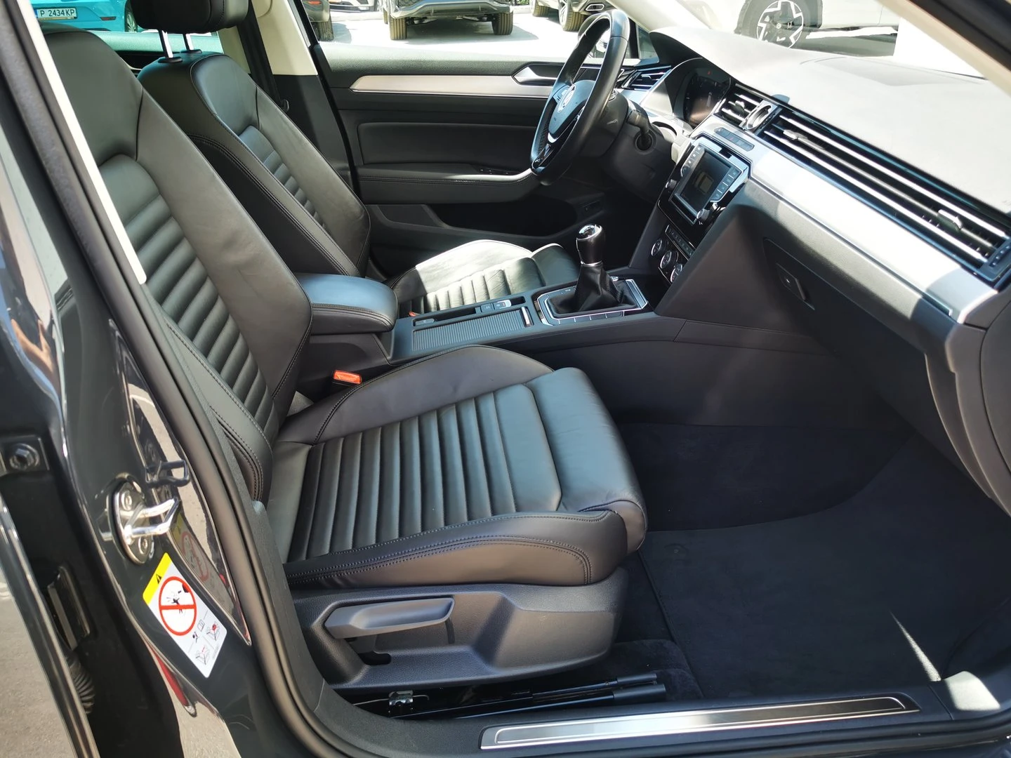VW Passat 2.0 TDI SCR BMT Highline - изображение 6