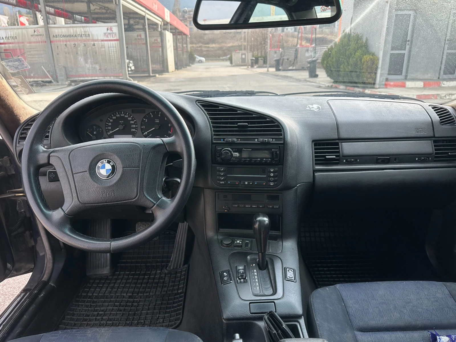 BMW 320 Coupe, снимка 15 - Автомобили и джипове - 53880234