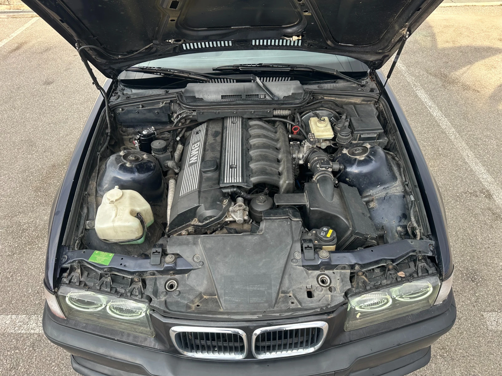 BMW 320 Coupe, снимка 17 - Автомобили и джипове - 53880234