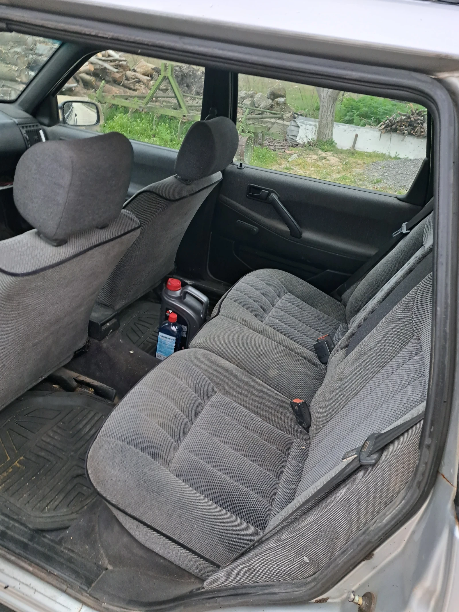 VW Passat 1.8 - 90 GT, снимка 10 - Автомобили и джипове - 53980153