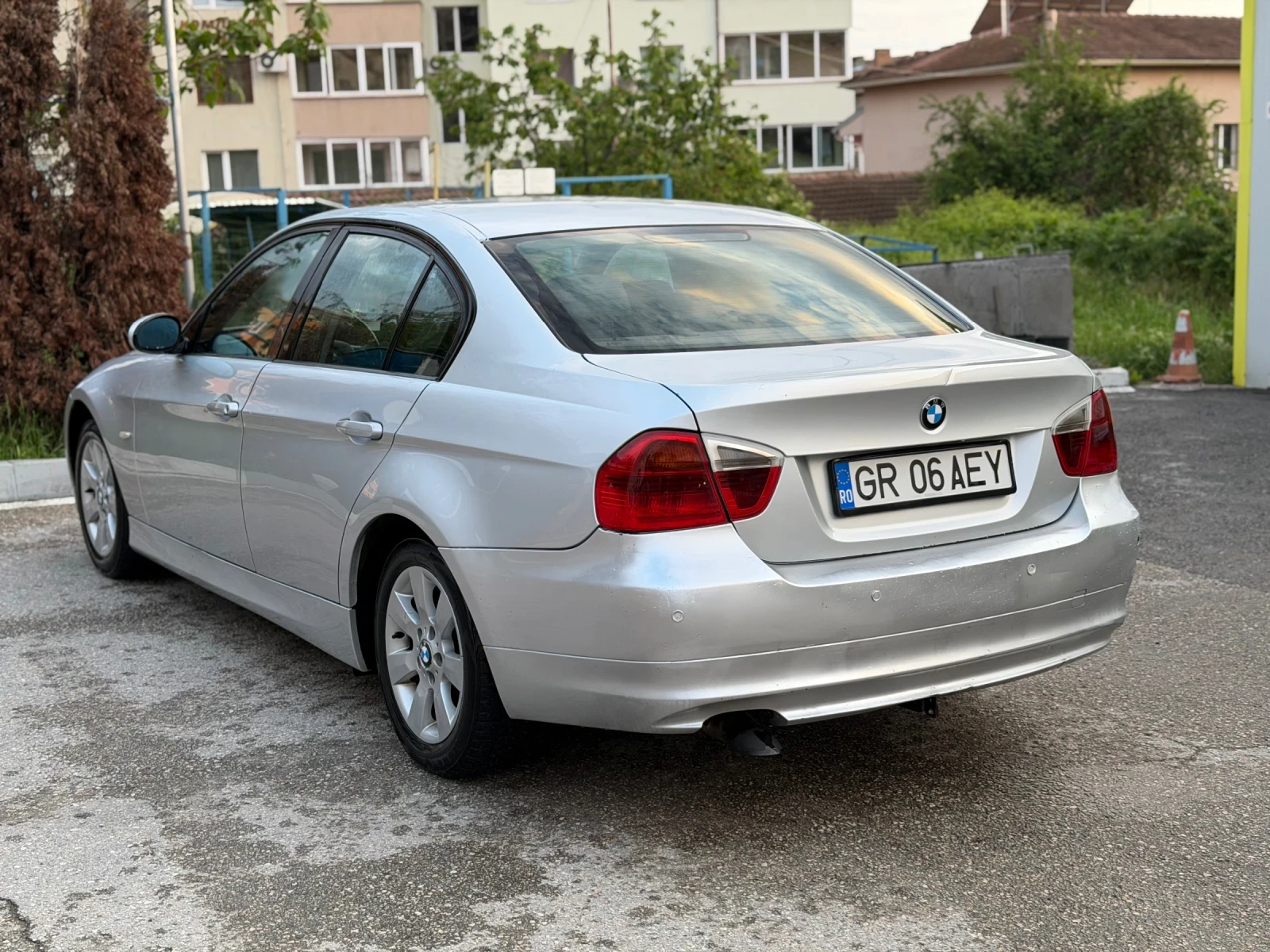 BMW 320 122 hp 6ск , снимка 5 - Автомобили и джипове - 54646039