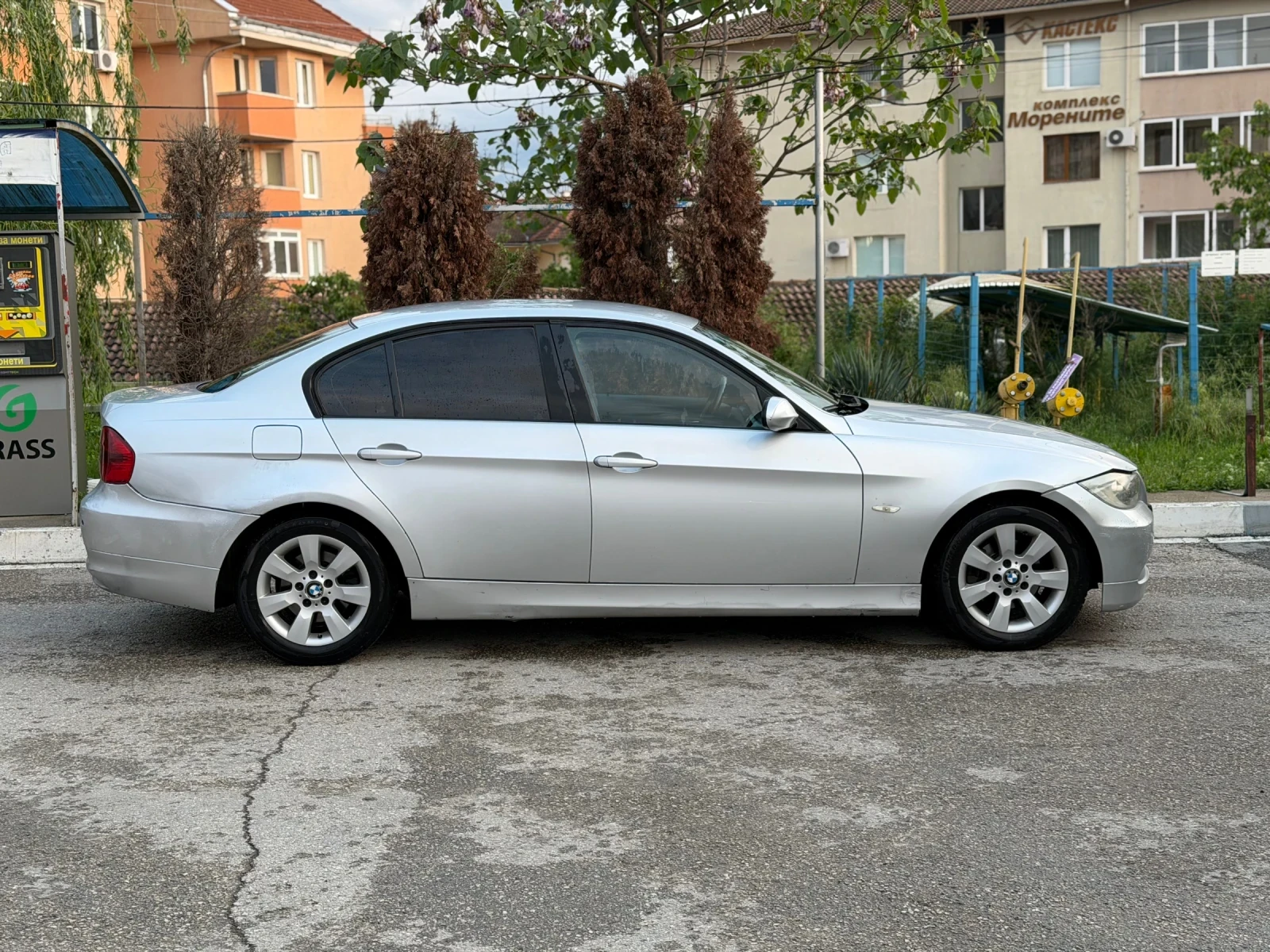 BMW 320 122 hp 6ск , снимка 8 - Автомобили и джипове - 54646039