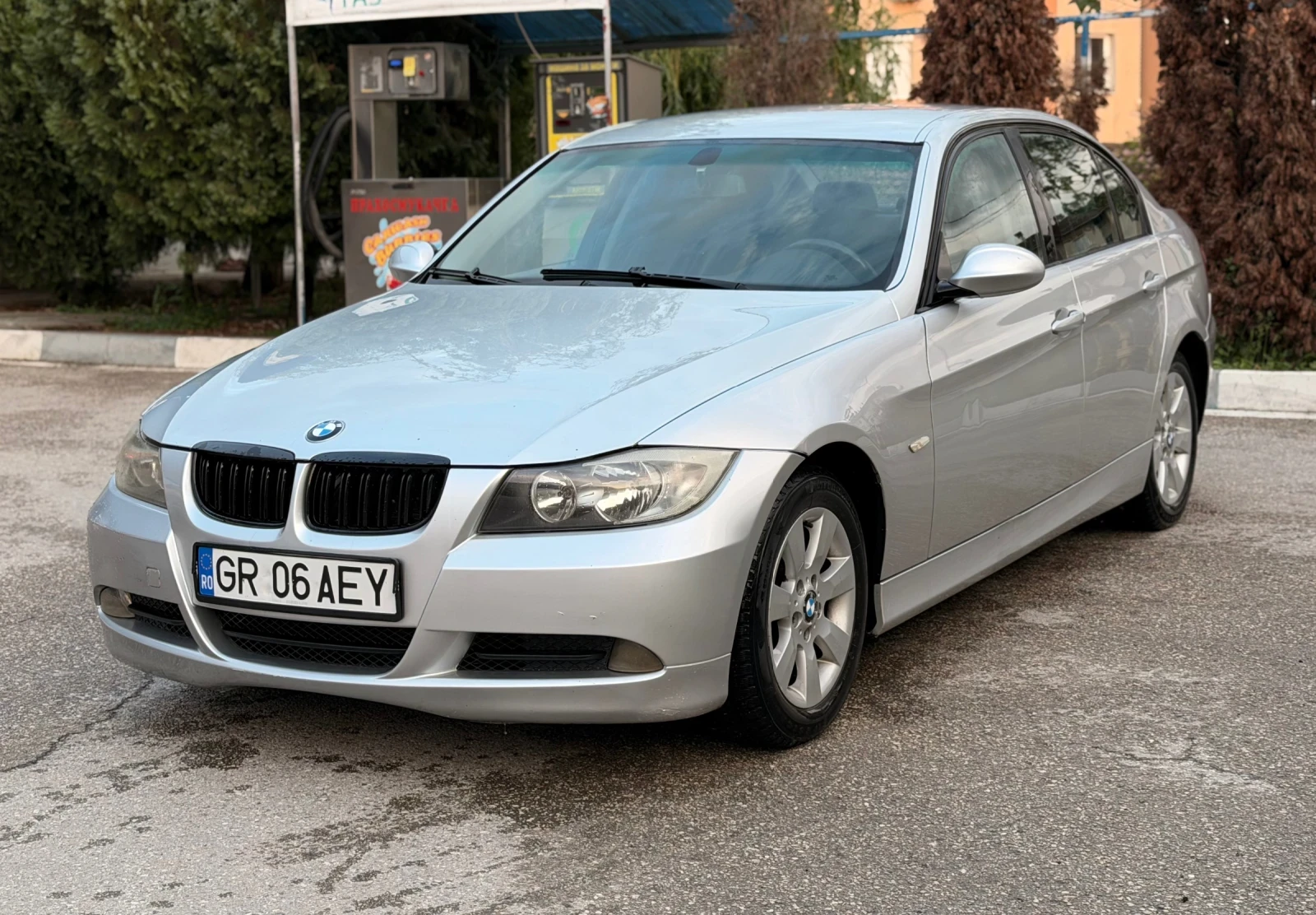 BMW 320 122 hp 6ск , снимка 3 - Автомобили и джипове - 54646039