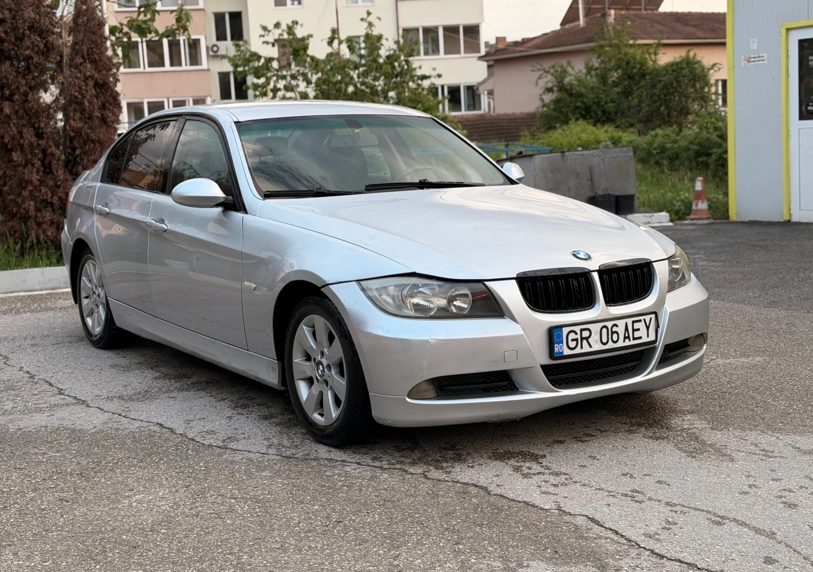 BMW 320 122 hp 6ск , снимка 9 - Автомобили и джипове - 54646039