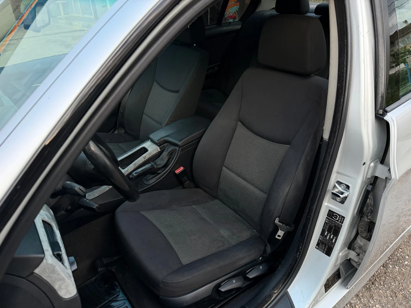 BMW 320 122 hp 6ск , снимка 14 - Автомобили и джипове - 54646039