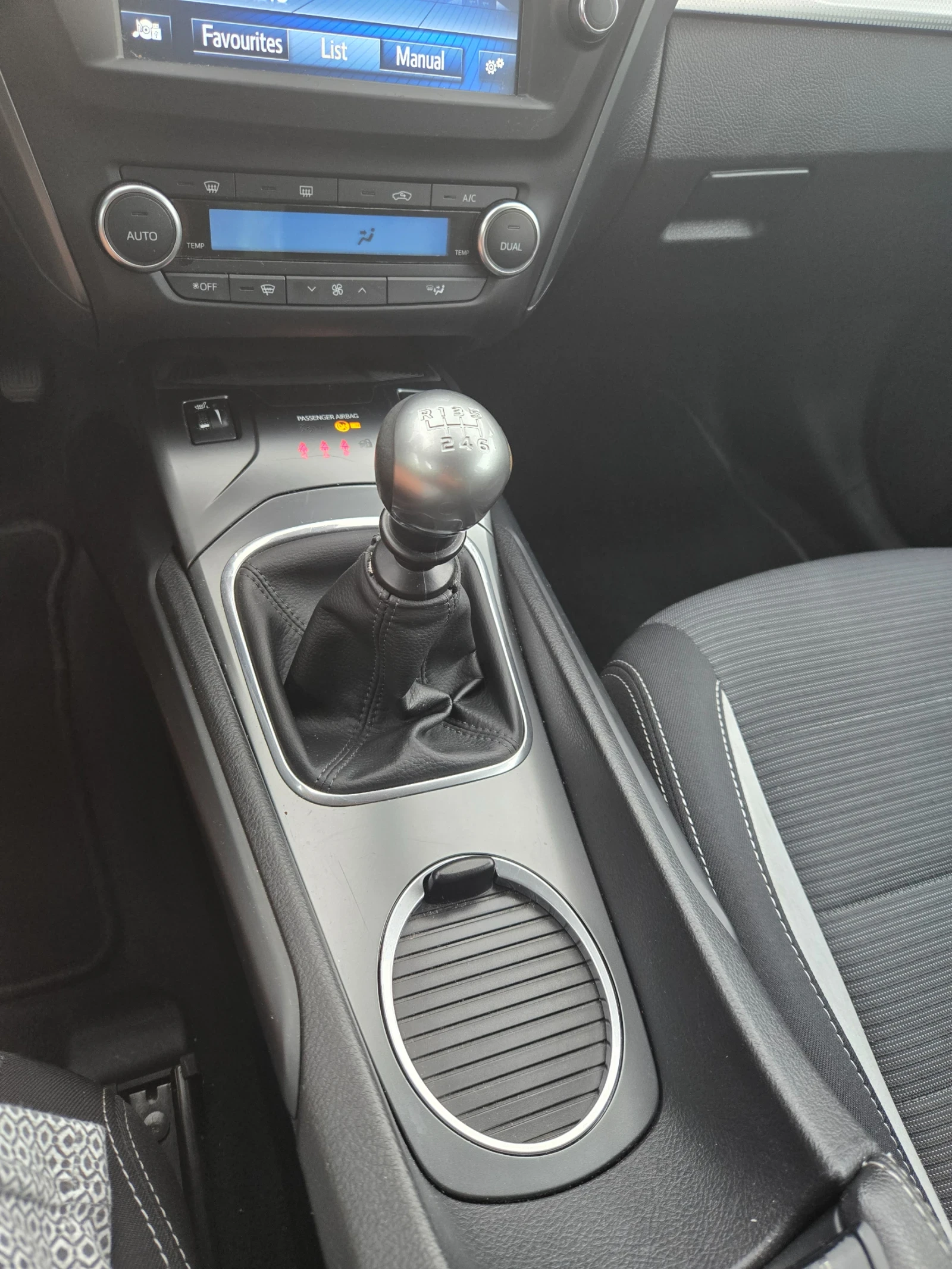 Toyota Avensis 145к.D4D, снимка 9 - Автомобили и джипове - 54944861