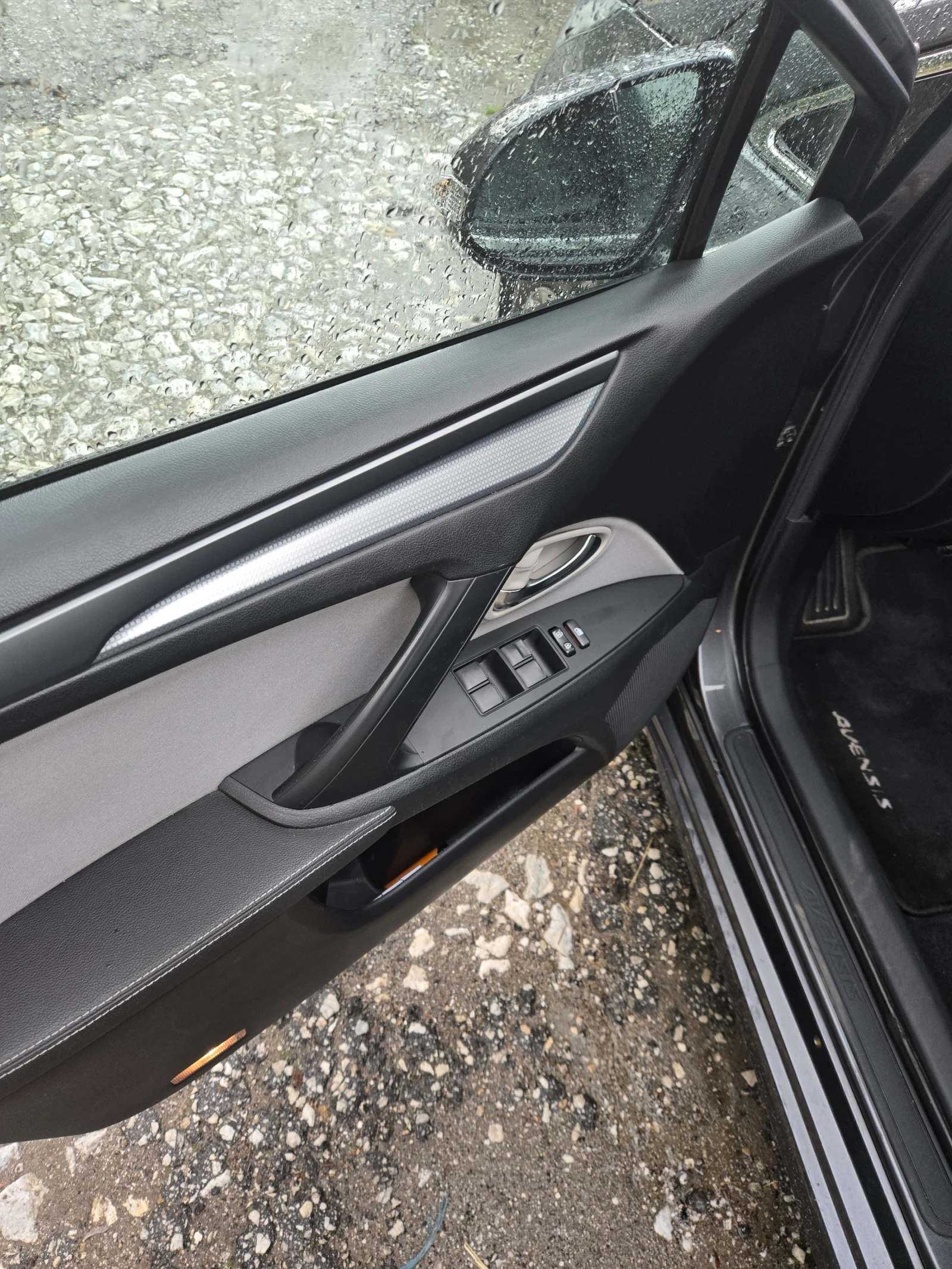 Toyota Avensis 145к.D4D, снимка 3 - Автомобили и джипове - 54944861