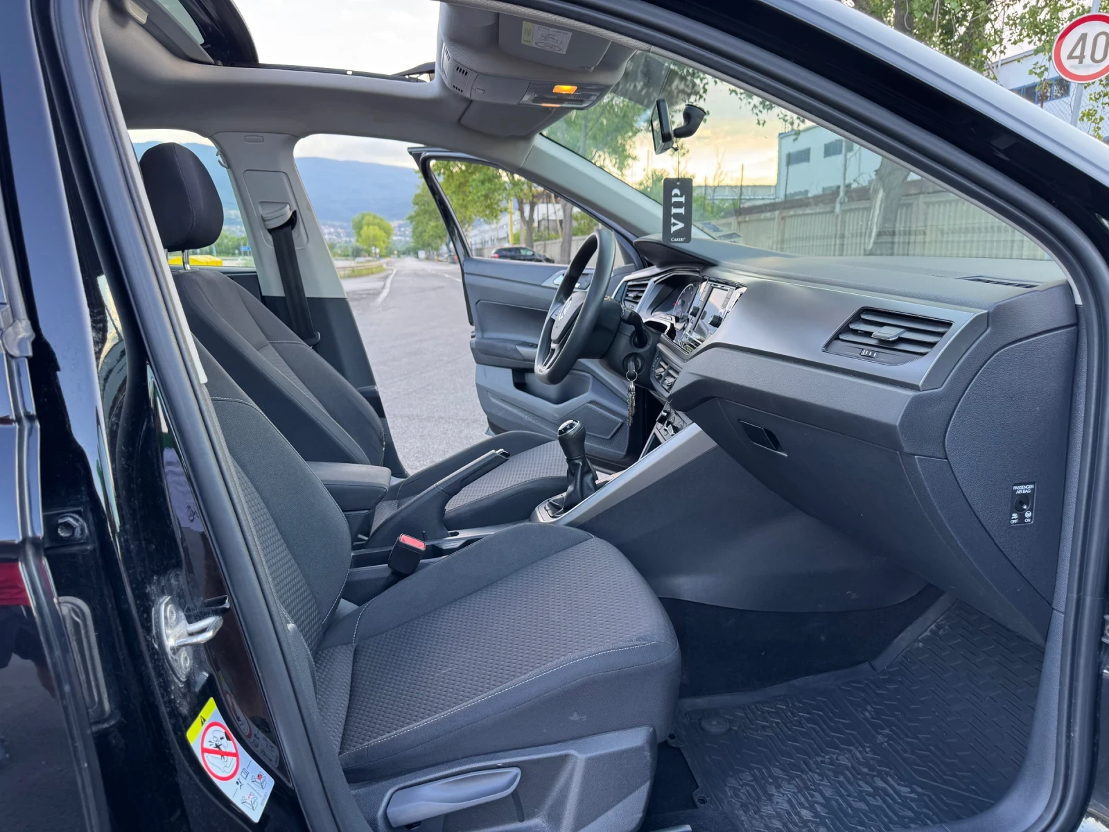 VW Polo 1.6 TDI, снимка 11 - Автомобили и джипове - 54991372