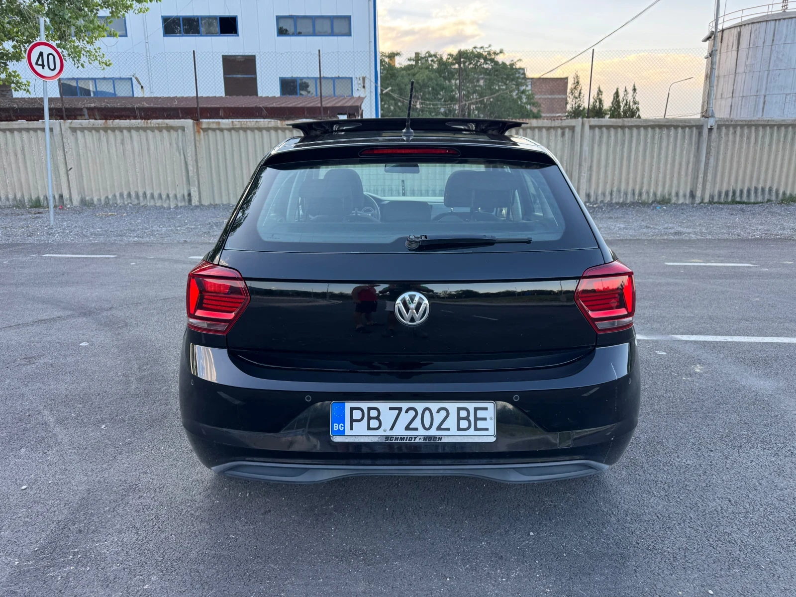 VW Polo 1.6 TDI, снимка 5 - Автомобили и джипове - 54991372