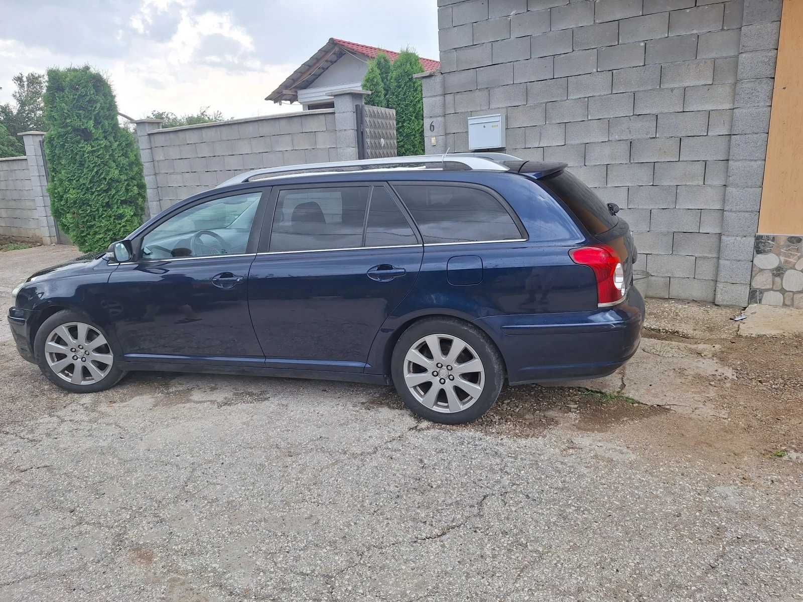 Toyota Avensis Facelieft, снимка 9 - Автомобили и джипове - 55159658