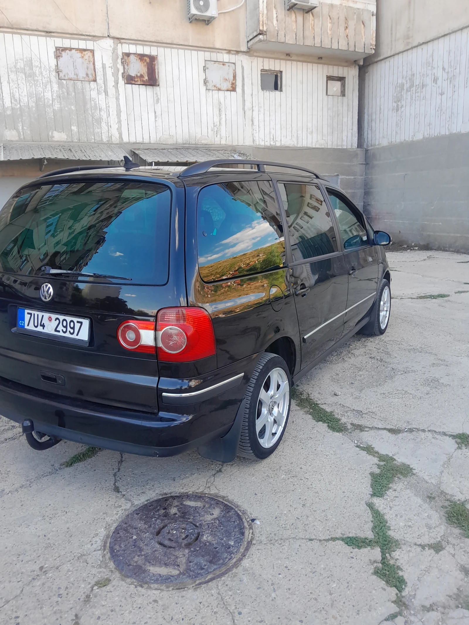 VW Sharan, снимка 2 - Автомобили и джипове - 56154045