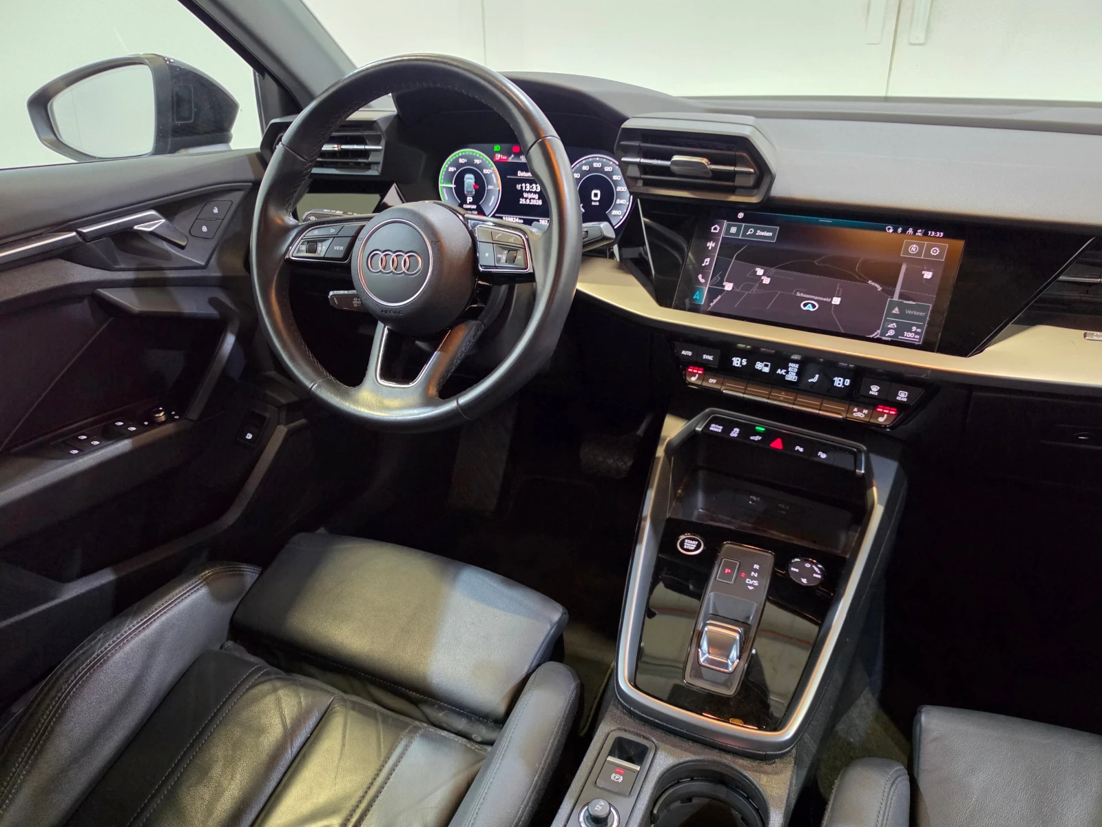 Audi A3 Sportback 40 TFSIe Plug-In Hybrid Navi Leather CAM | Mobile.bg � ����������� 12