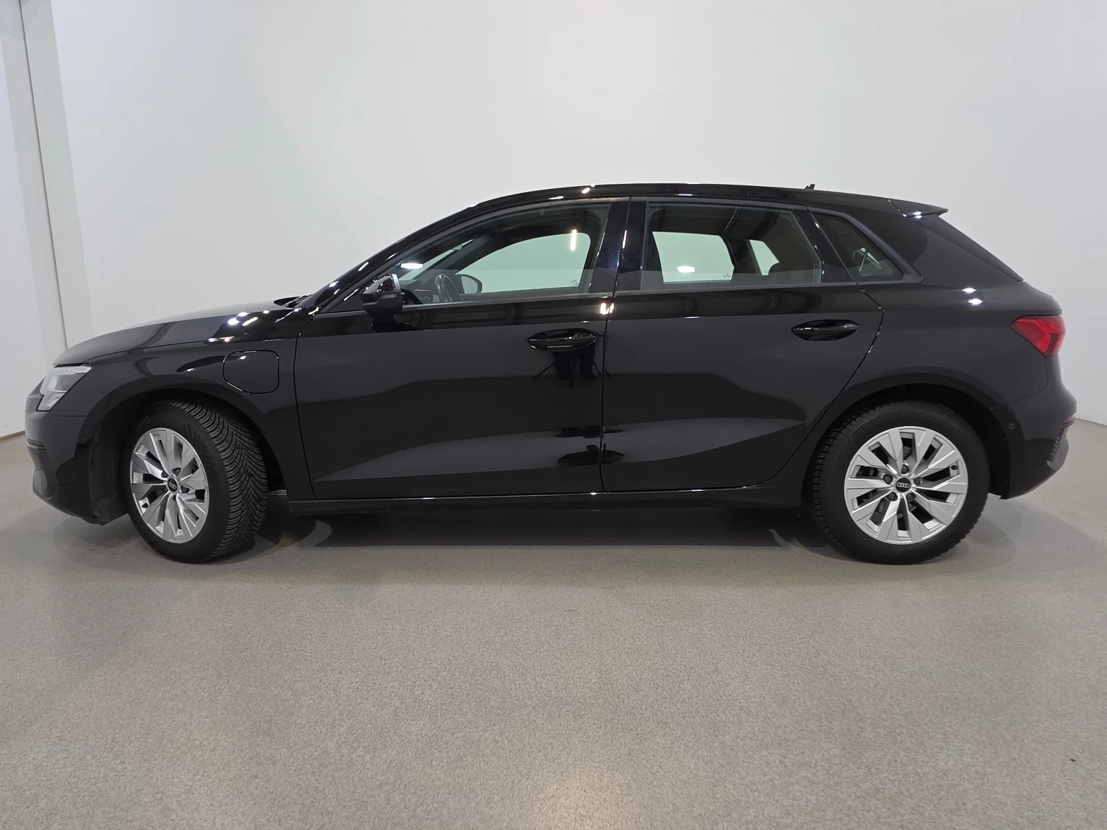 Audi A3 Sportback 40 TFSIe Plug-In Hybrid Navi Leather CAM | Mobile.bg � ����������� 5