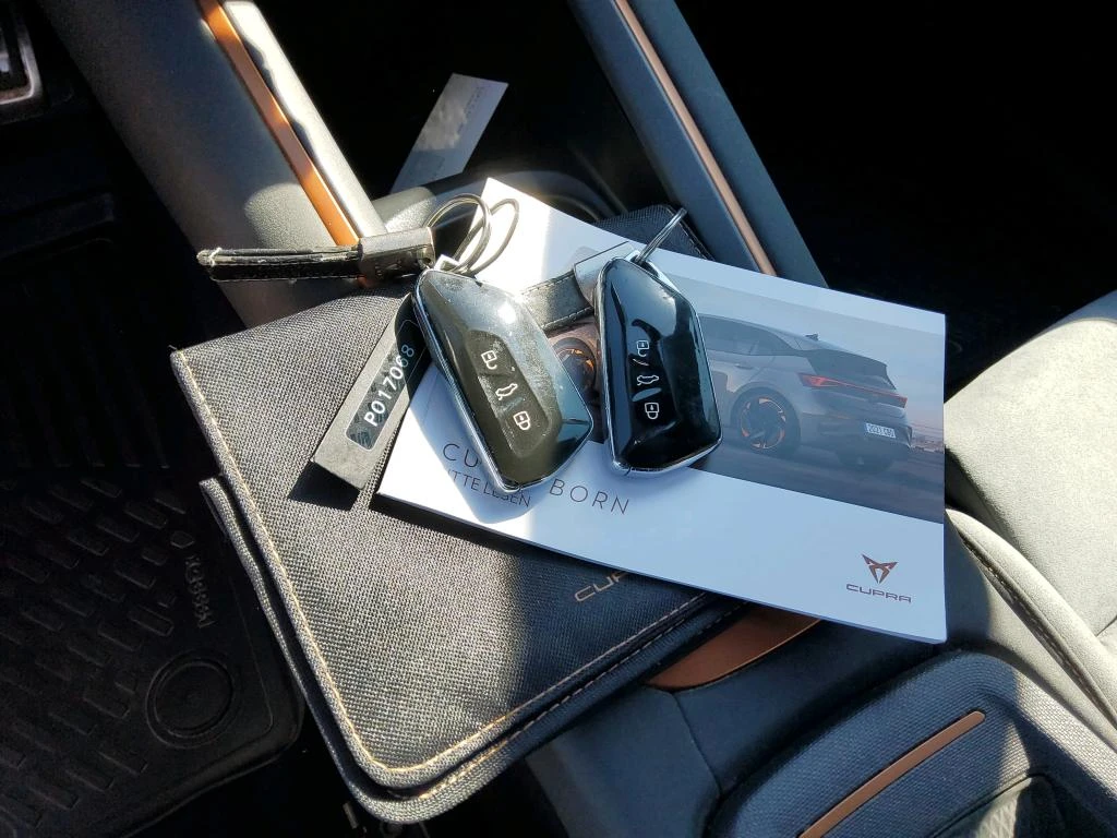 Cupra Born 77kWh Navi LED Camera, снимка 14 - Автомобили и джипове - 56502194