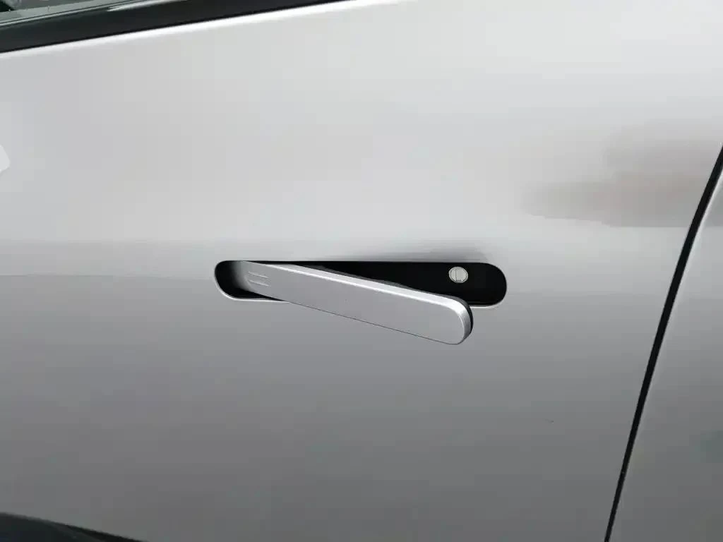 Xpeng P7, снимка 15 - Автомобили и джипове - 56688701