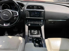 Jaguar F-PACE Prestige/ПАНОРАМА/+ ГУМИ/CARFAX/ФИНАНСИРАНЕ, снимка 9