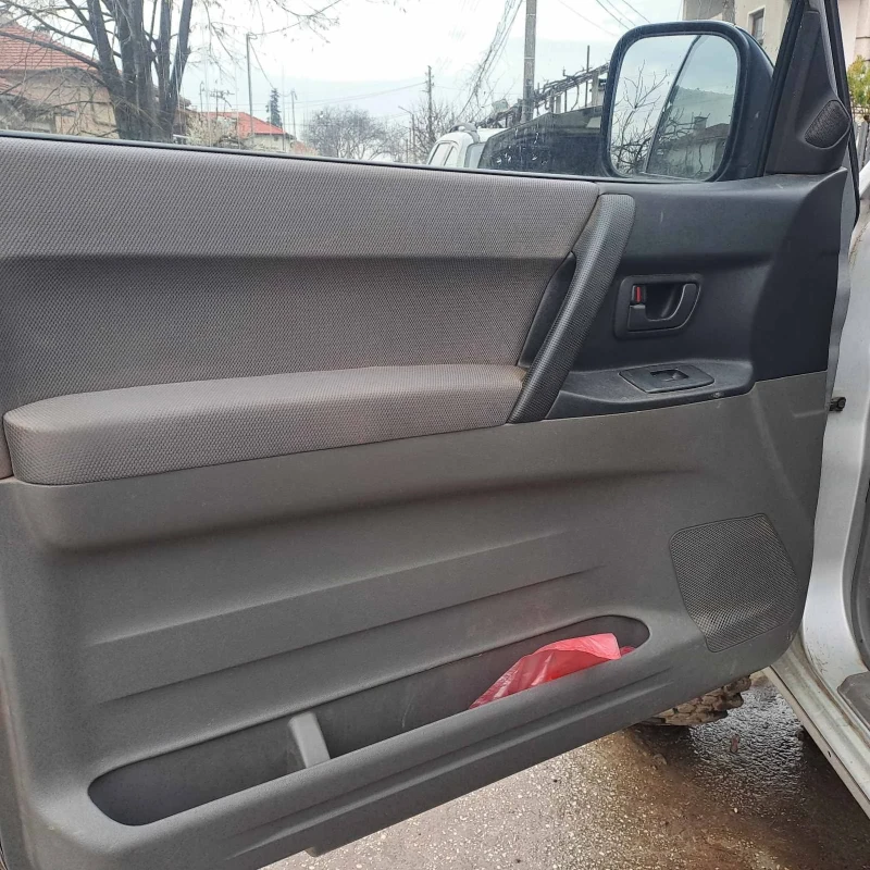 Mitsubishi Pajero, снимка 16 - Автомобили и джипове - 52652508