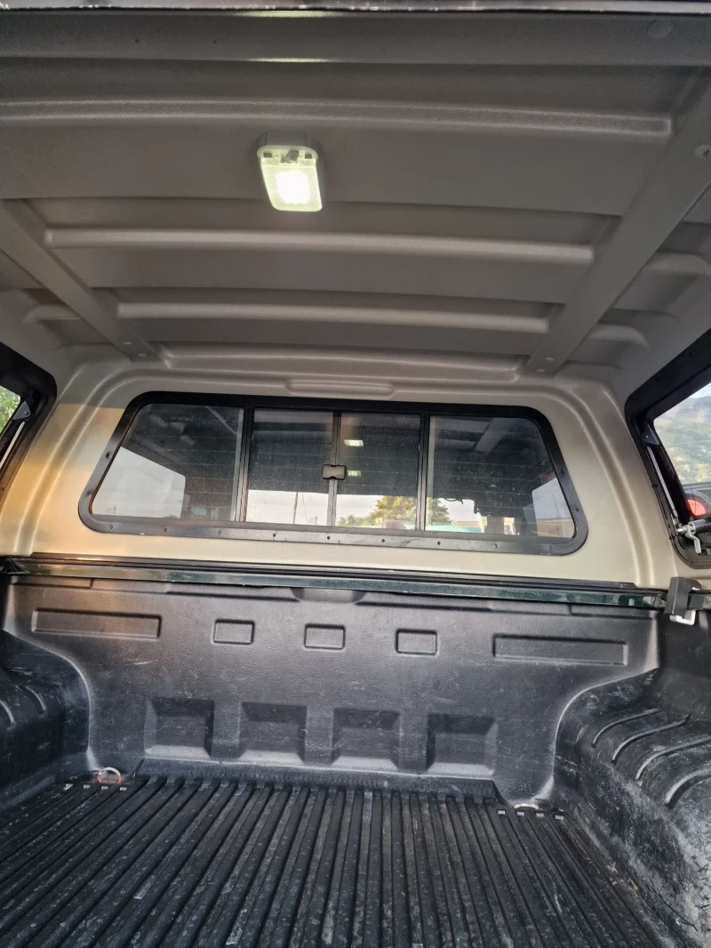 VW Amarok 2.0TDI 180к.с. Hardtop, снимка 11 - Автомобили и джипове - 51541292
