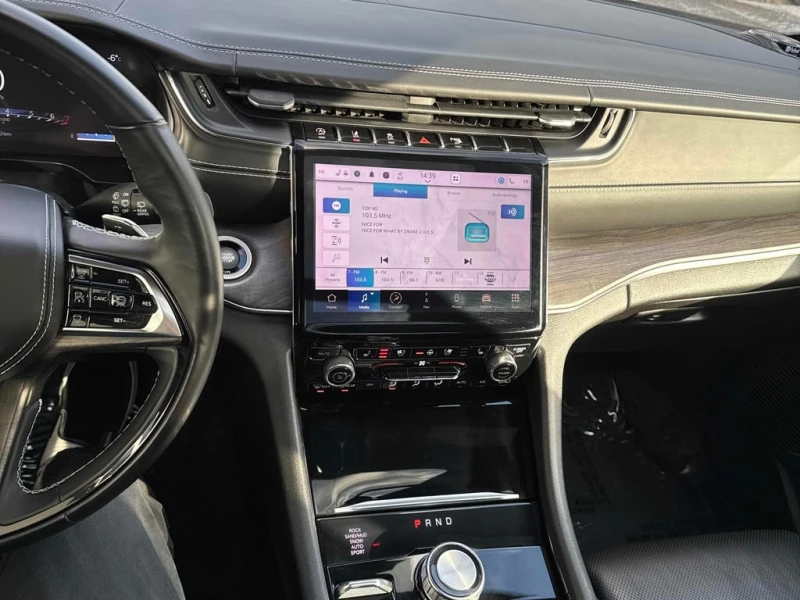 Jeep Grand cherokee * Overland * CARFAX * БЕЗ ПЪРВОНАЧАЛНА ВНОСКА, снимка 9 - Автомобили и джипове - 52959418