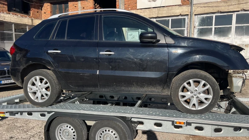 Renault Koleos 2.0dci, снимка 2 - Автомобили и джипове - 53025594