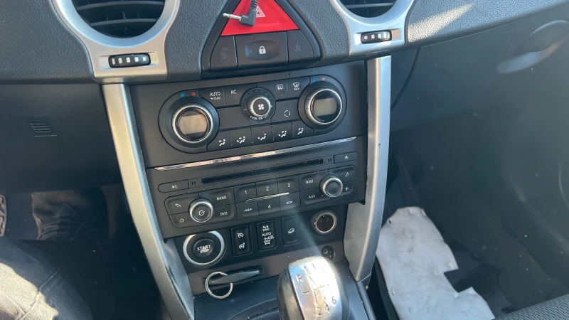 Renault Koleos 2.0dci, снимка 7 - Автомобили и джипове - 53025594