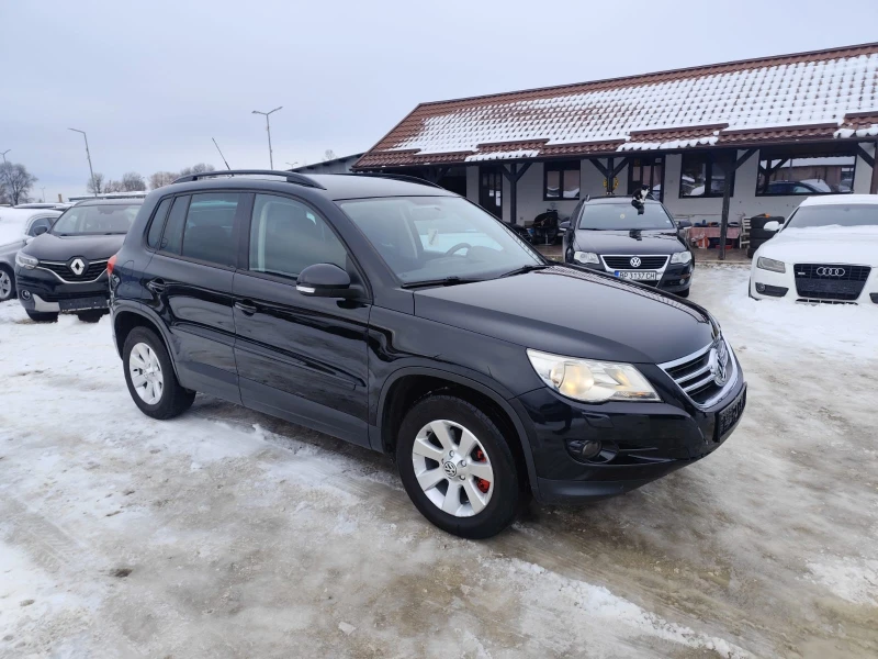 VW Tiguan 2.0 дизел 4х4, снимка 3 - Автомобили и джипове - 53122676