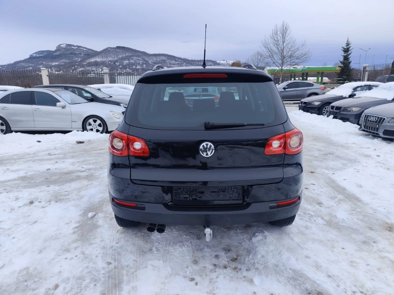 VW Tiguan 2.0 дизел 4х4, снимка 6 - Автомобили и джипове - 53122676