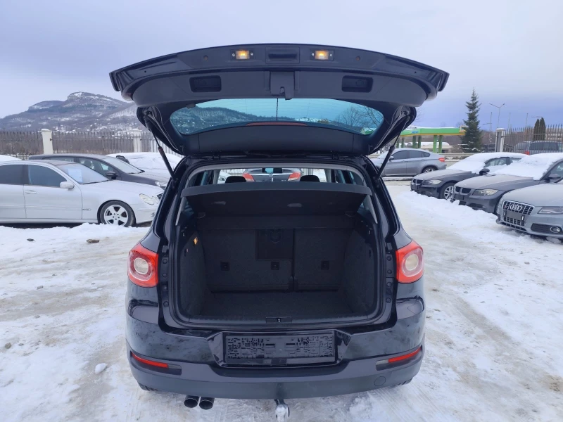 VW Tiguan 2.0 дизел 4х4, снимка 7 - Автомобили и джипове - 53122676