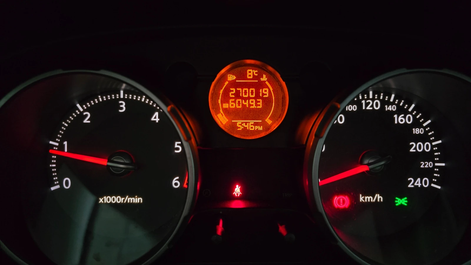 Nissan Qashqai, снимка 16 - Автомобили и джипове - 53788598