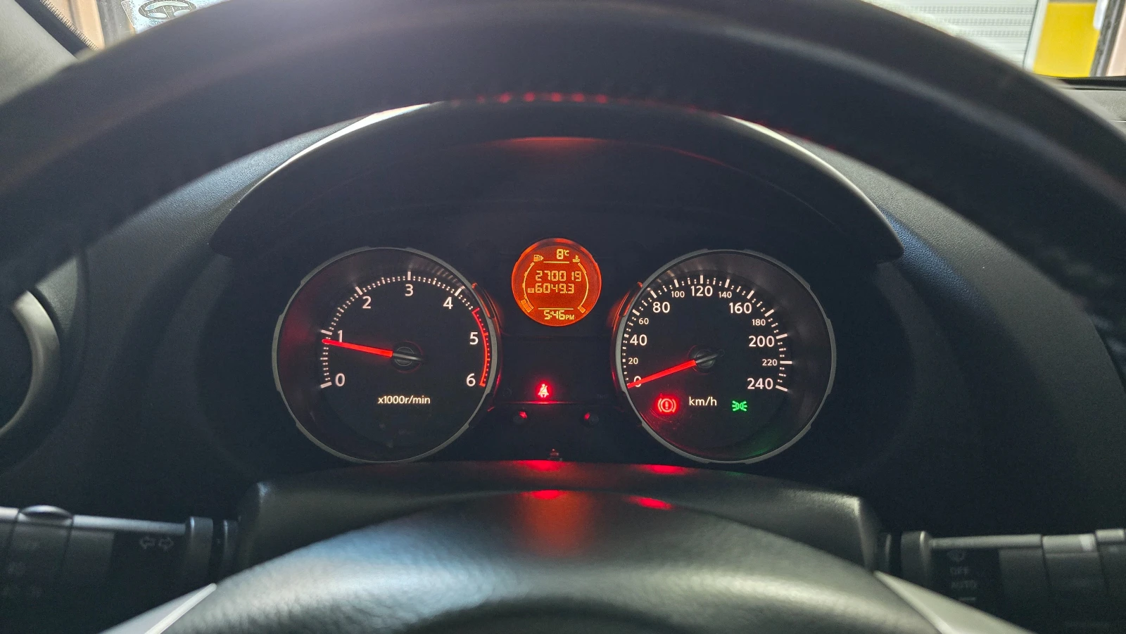 Nissan Qashqai, снимка 15 - Автомобили и джипове - 53788598