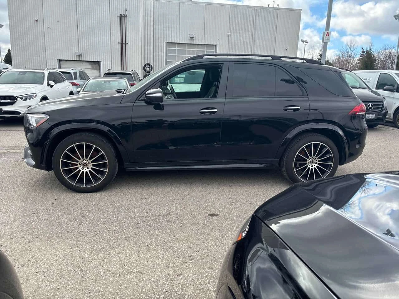 Mercedes-Benz GLE 450  CARFAX /360 / DISTRONIC / BURMESTER/PANO , снимка 2 - Автомобили и джипове - 53824743