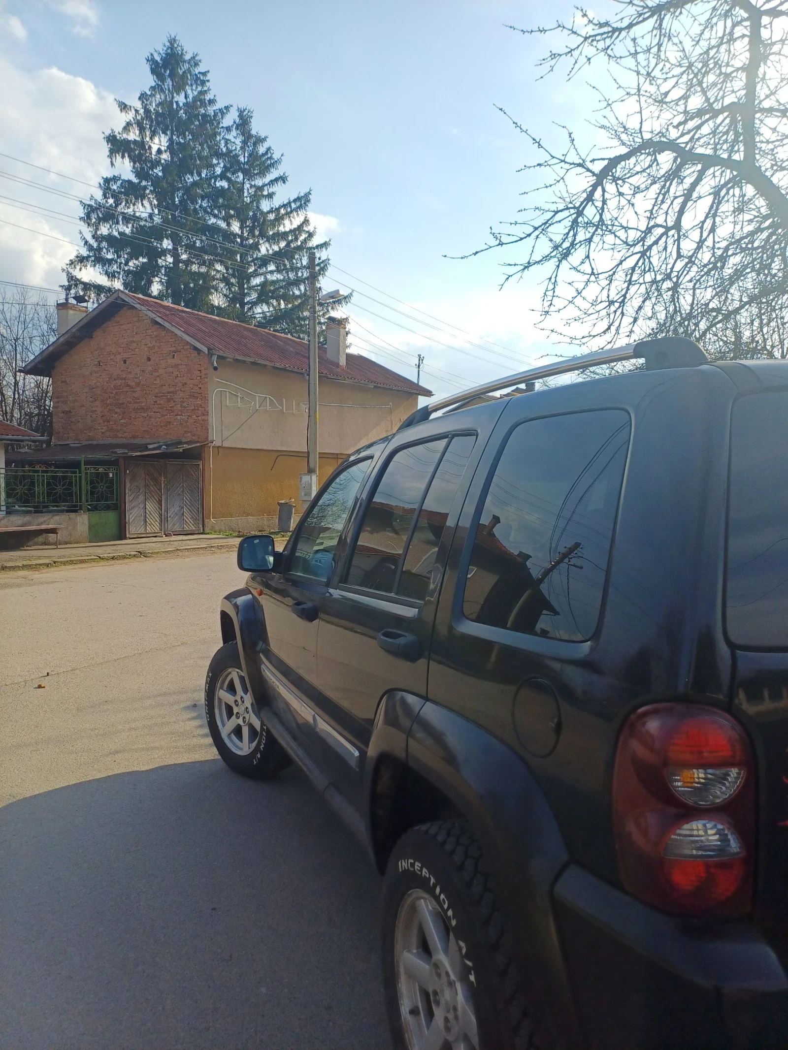 Jeep Cherokee Хечбек, снимка 11 - Автомобили и джипове - 53847405