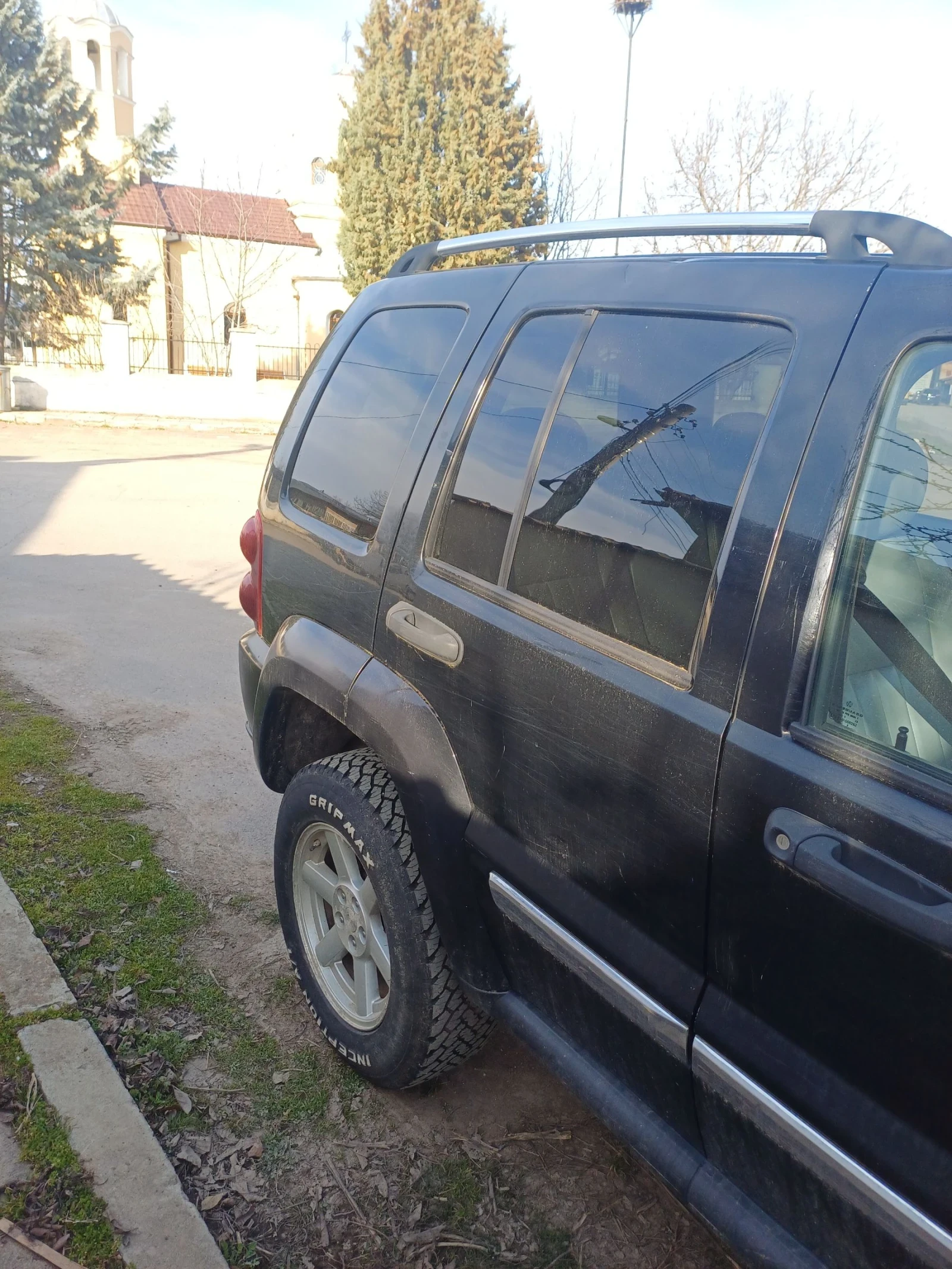 Jeep Cherokee Хечбек, снимка 2 - Автомобили и джипове - 53847405