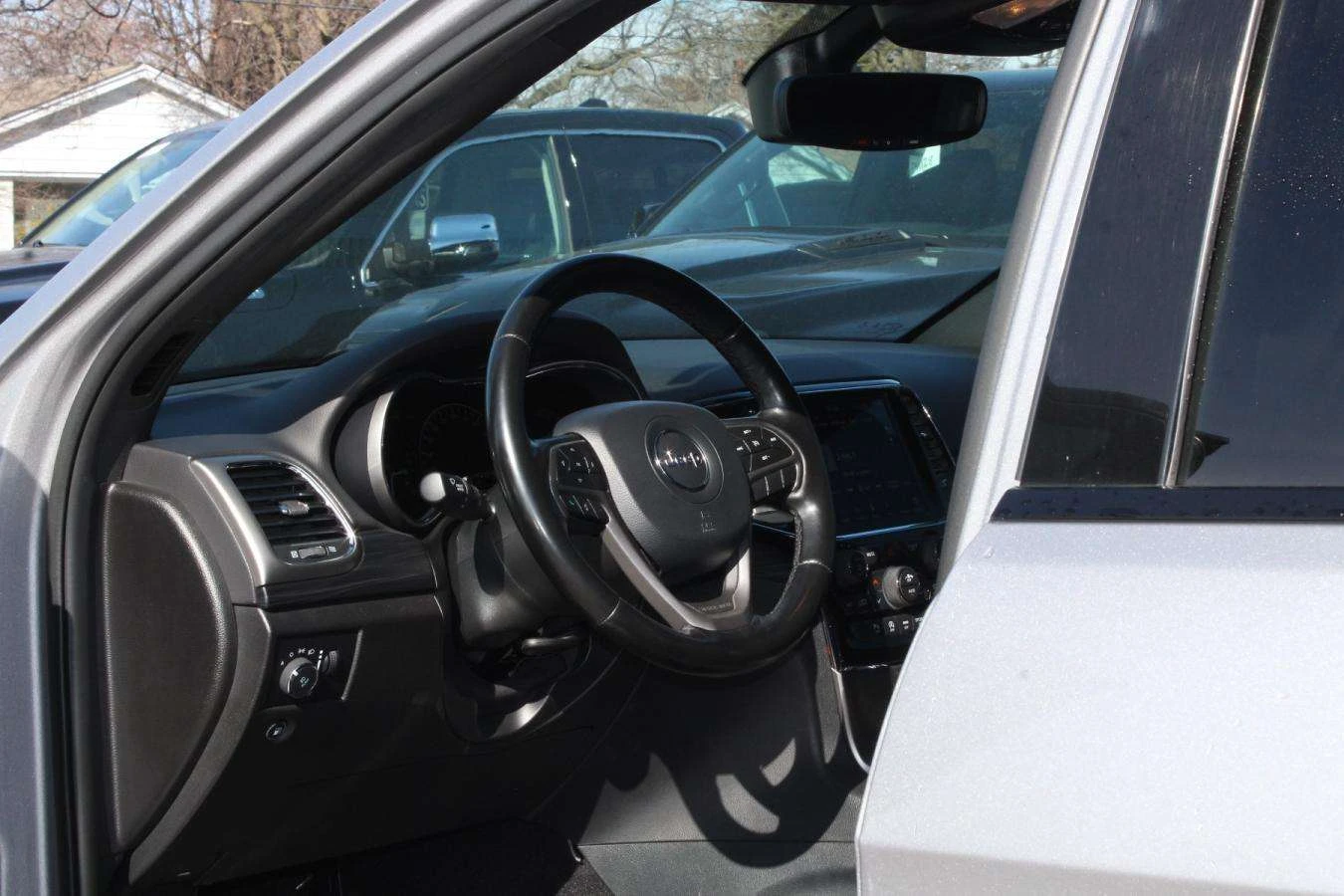 Jeep Grand cherokee Laredo | ЦЕНА ДО БГ, снимка 12 - Автомобили и джипове - 54825641