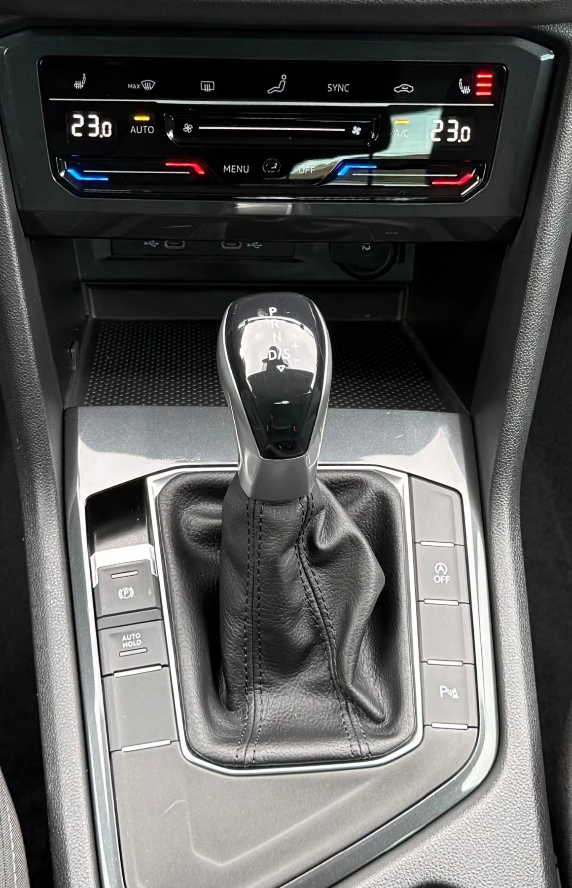 VW Tiguan 2.0TDI DSG   150 к.с. 23.12.2021 г. 97 509 км, снимка 12 - Автомобили и джипове - 55507670